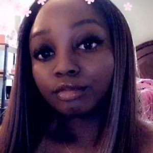 Meet your Posher, Qveen